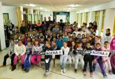 Visita de los jugadores del F. C. Cartagena al colegio Ntra. Sra. del Mar