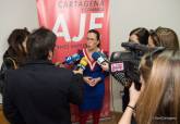 Reuni�n de la alcaldesa con el  presidente de la Uni�n de Cooperativas en la AJE