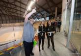 Visita al Palacio de Deportes de la alcaldesa junto a los concejales de Infraestructuras y Deportes