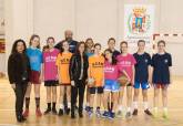 Visita al Palacio de Deportes de la alcaldesa junto a los concejales de Infraestructuras y Deportes