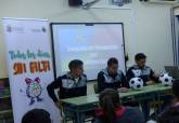 Jugadores del F.C. Cartagena visitarn el colegio San Antonio Abad