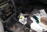 Coche con los da�os del robo en Los Mateos (Fotos Polic�a Local)