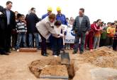 Acto de colocaci�n de la primera piedra del pabell�n de El Albuj�n