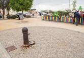 Zona de juegos infantiles, parque infantil en plaza Puerto Princesa, Molinos Marfagones