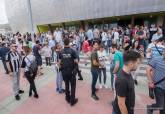 La Polica Local vigil los accesos al Palacio de Deportes desde donde se pudo ver el partido Cartagena Majadahonda