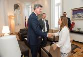 Recepcin de la alcaldesa al director de la refinera de Repsol ne Cartagena Joaqun Garca-Esta y Juan Antonio Carrillo de Albornoz