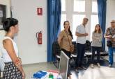 La alcaldesa visita la sede de ACCEM en Cartagena