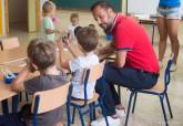 Visita del edil de Educaci�n a las Escuelas de Verano