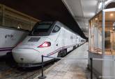 Salida del primer tren h�brido de Cartagena a Madrid