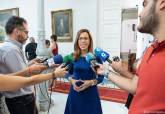 La alcaldesa de Cartagena, Ana Beln Castejn, atiende a los medios tras el Pleno extraordinario
