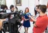 La alcaldesa de Cartagena, Ana Beln Castejn, atiende a los medios tras el Pleno extraordinario