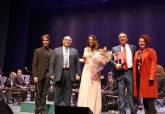 La actuacin de la cantante Nuria Ferg en honor a Santa Cecilia