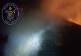 Bomberos sofocan un incendio en una vivienda de El Pozo de los Palos