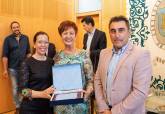 Entrega de placas a los trabajadores municipales jubilados en el último año
