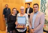 Entrega de placas a los trabajadores municipales jubilados en el último año
