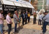 Exposici�n sobre Leonardo da Vinci, en la plaza de Jos� Mar�a Art�s