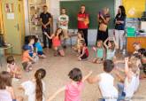 Visita concejala Educación Verano con Arte Escuelas de Verano