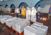 Entrega de lotes de pescado a asociaciones benficas de Cartagena