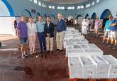 Entrega de lotes de pescado a asociaciones benéficas de Cartagena