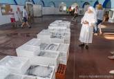 Entrega de lotes de pescado a asociaciones benéficas de Cartagena