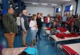 Visita a los vecinos de Villas Caravaning realojados en el Pabelln Municipal de Deportes 		[Borrar]