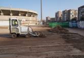 Limpieza del aparcamiento del Estadio Cartagonova despus de la gota fra