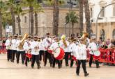 Arriado de bandera por la Fiesta Nacional