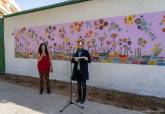Inauguracin del mural de cermica 'Mujeres que hablan con flores' en la Pista de Atletismo