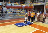 Jugando al atletismo en el Palacio de Deportes
