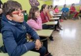 Visita de la alcaldesa, Ana Belén Castejón, al colegio de Pozo Estrecho