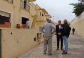 Visita de Manuel Padn a las viviendas abandonadas del residencial Los Naranjos en La Palma