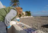 Los limpiaplayas retiran 175 toneladas de algas de las playas del Mar Menor sur