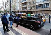 Voluntarios de Proteccin Civil Cartagena colaboran con Servicios Sociales en el traslado de personas sin hogar al Centro del Coto Dorda y el Hotel Los Habaneros