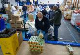 Donación de alimentos de COEC para colaborar con el centro de emergencia social municipal