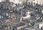 	Medidas de seguridad a la entrada del cementerio de Los Remedios de cara a la festividad de Todos los Santos