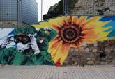 El artista urbano Ral Estal Psico homenajea a los sanitarios a travs de un mural	