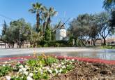 Local social de Los Barreros y parque Antoares.