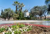 Local social de Los Barreros y parque Antoares.