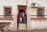 Visita a las viviendas sociales que se van a rehabilitar en Lo Campano