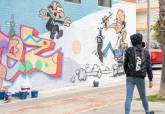 Realización del grafiti homenaje a Ibañez