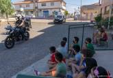Homenaje de los alumnos del Colegio Poeta Antonio Oliver a la Polica Local