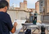 Pedro Cano impartiendo taller de acuarela en el Teatro Romano de Cartagena 