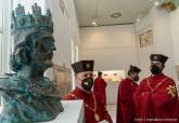 Entrega del busto de Alfonso X al Ayuntamiento de Cartagena