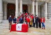 Mesa petitoria por el Día de la Banderita de Cruz Roja