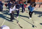 Alumnos del San Vicente de Paul aprenden hockey en lnea