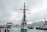 El buque escuela Elcano a su llegada al puerto de Cartagena