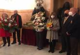 Ofrenda floral de la Asociacin Cultural de Cartageneros en Tarragona en honor a la Virgen de la Caridad