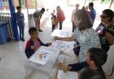 Alumnos de Cartagena votan en los presupuestos partipativos