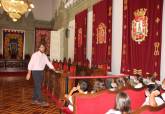 Visita de alumnos de los colegios Fernando Garrido y San Gins al Palacio Consistorial