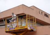 Visita a los colegios donde han comenzado las obras de retirada de amianto